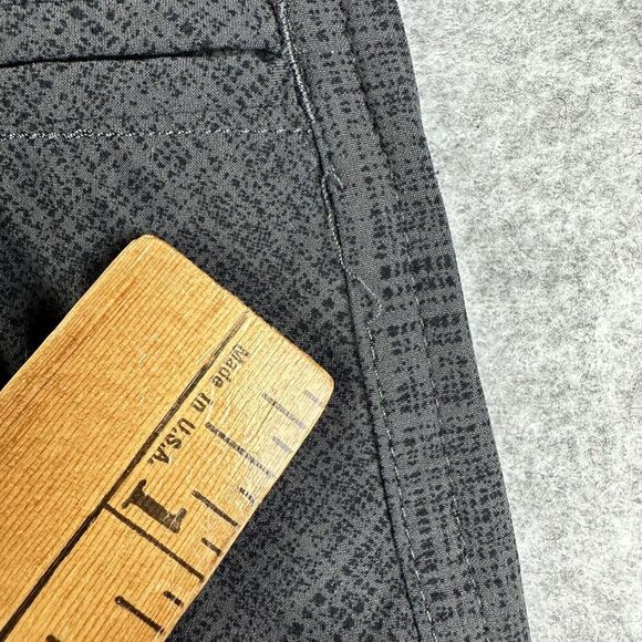 Lululemon Shorts Mens 29 Charcoal Gray Print Chino Performance Preppy Golf 11" - Picture 4 of 12